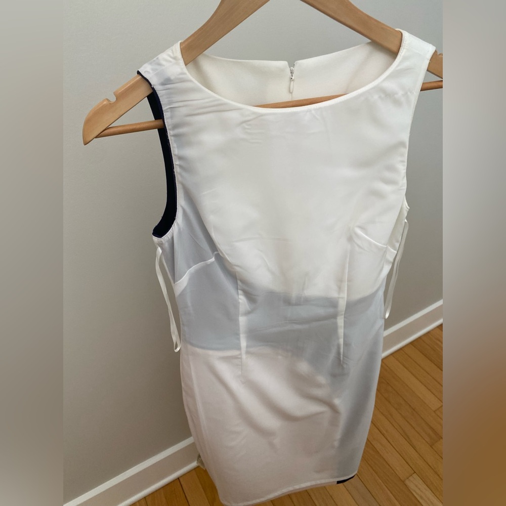 Colorblock Sleeveless Dress by Vince Camuto - Picture 9 of 15